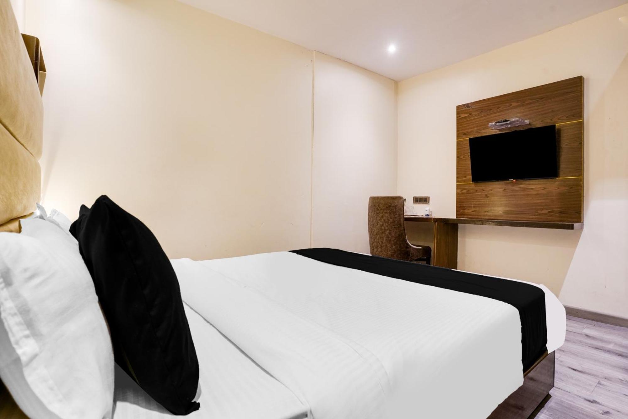Super Collection O Andheri Near Western Express Highway Βομβάη Εξωτερικό φωτογραφία